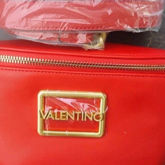 Valentino Princesa Rosso Red Leather Crossbody Bag with Gold Accents - Picture 3 of 6